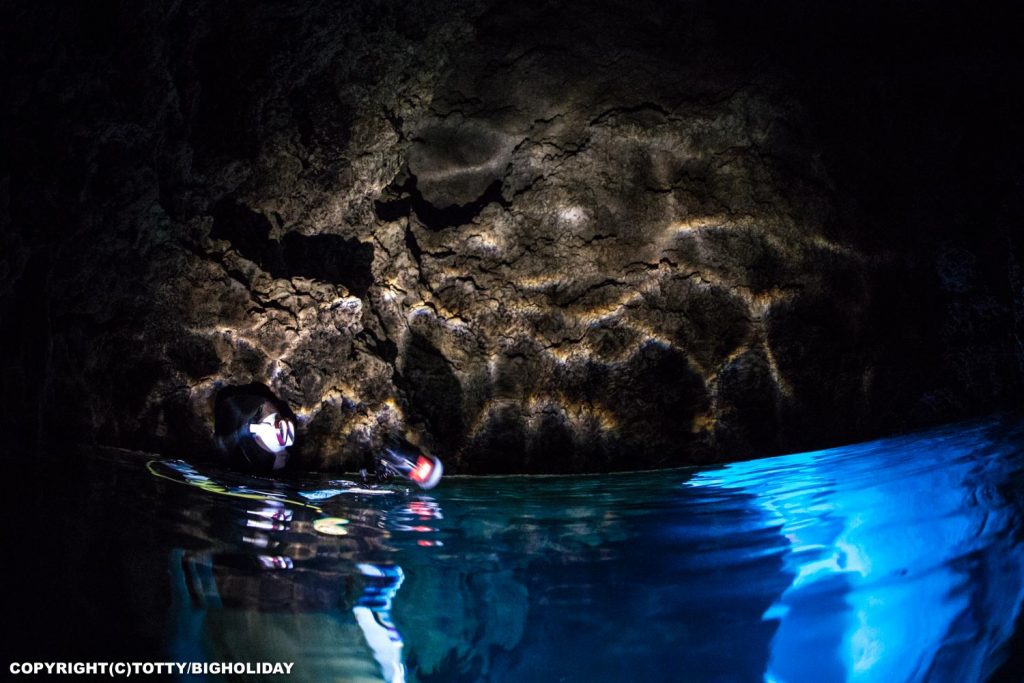 宮古島：青の洞窟